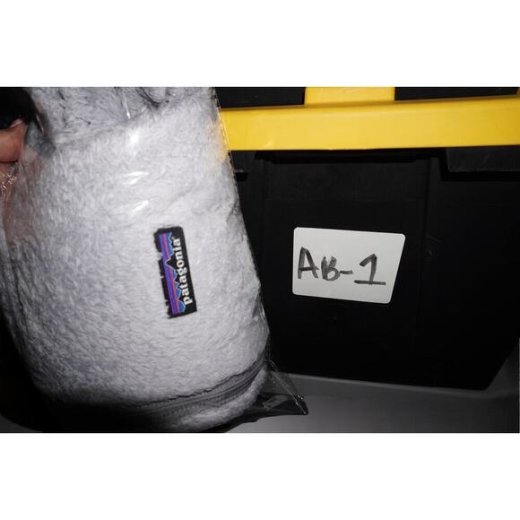 Patagonia Women’s Los Gatos Fleece Vest | Size S | Light Gray | Full Zip Sherpa - Picture 13 of 13